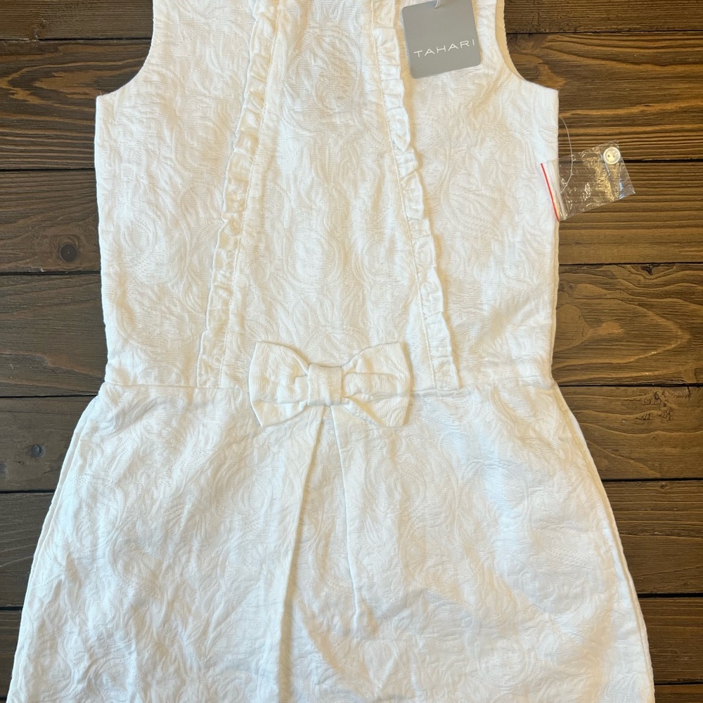Tahari White Sleeveless Dress with Bow